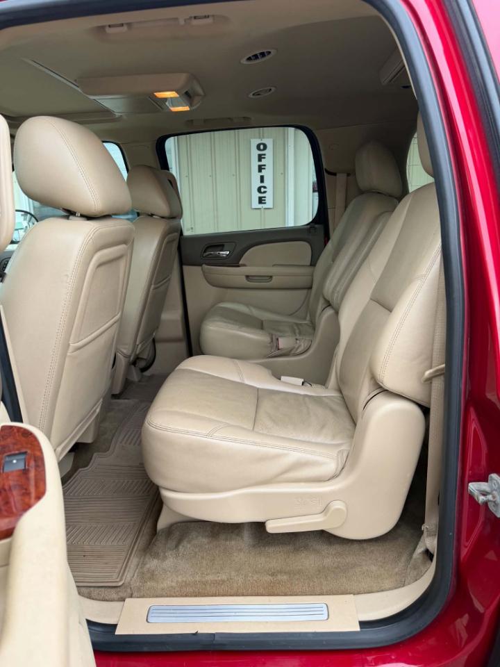 Chevrolet Suburban 4WD 4dr 1500 LTZ 2013
