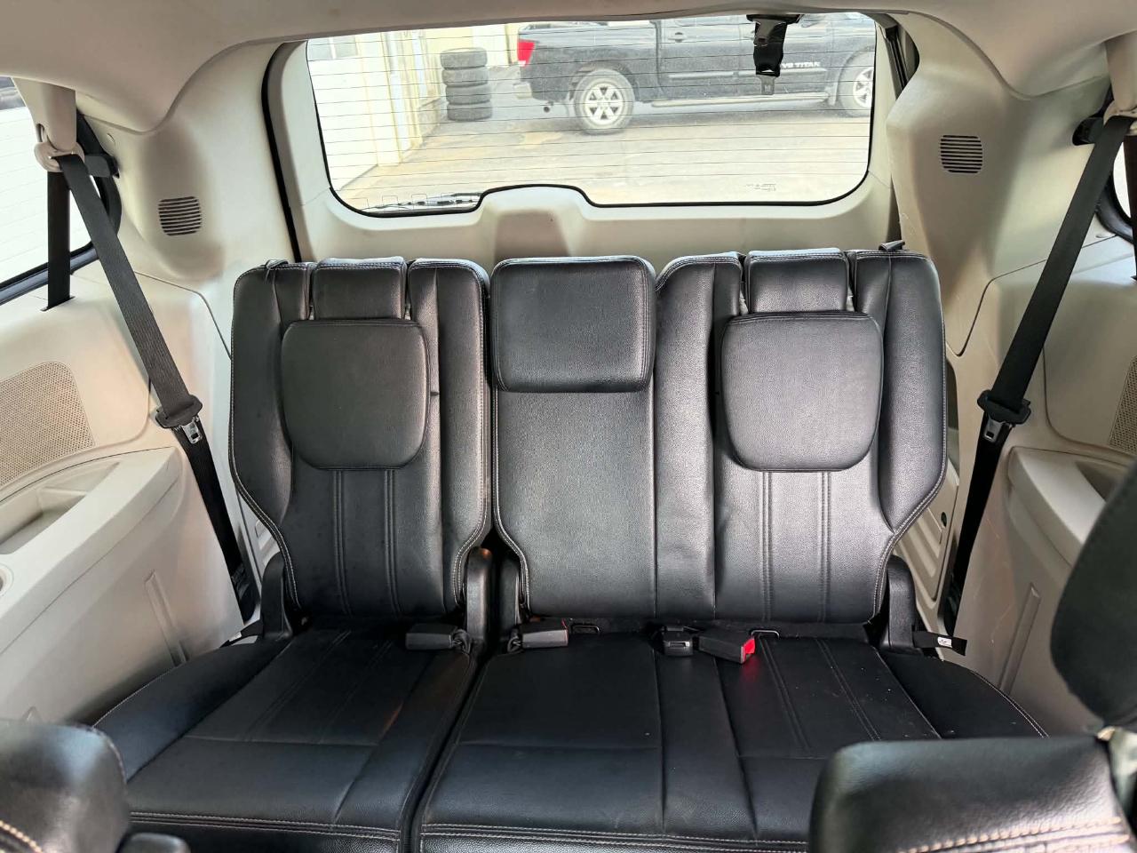 Chrysler Town & Country 4dr Wgn Touring 2014