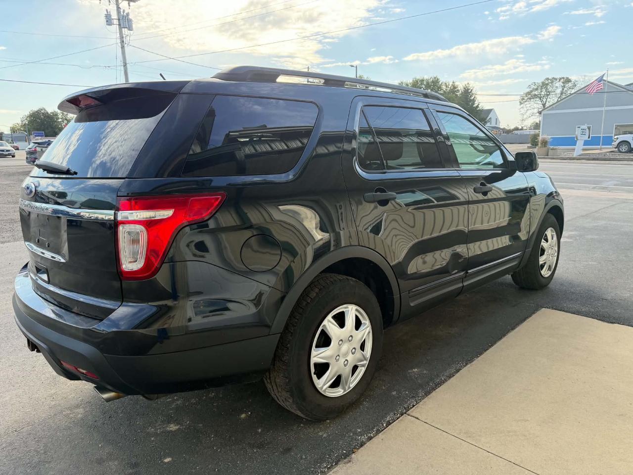 Ford Explorer FWD 4dr Base 2011