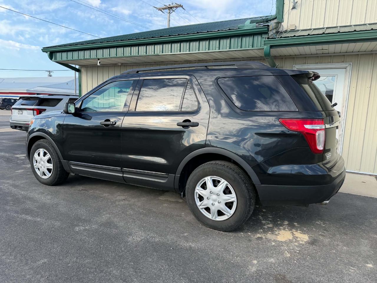 Ford Explorer FWD 4dr Base 2011