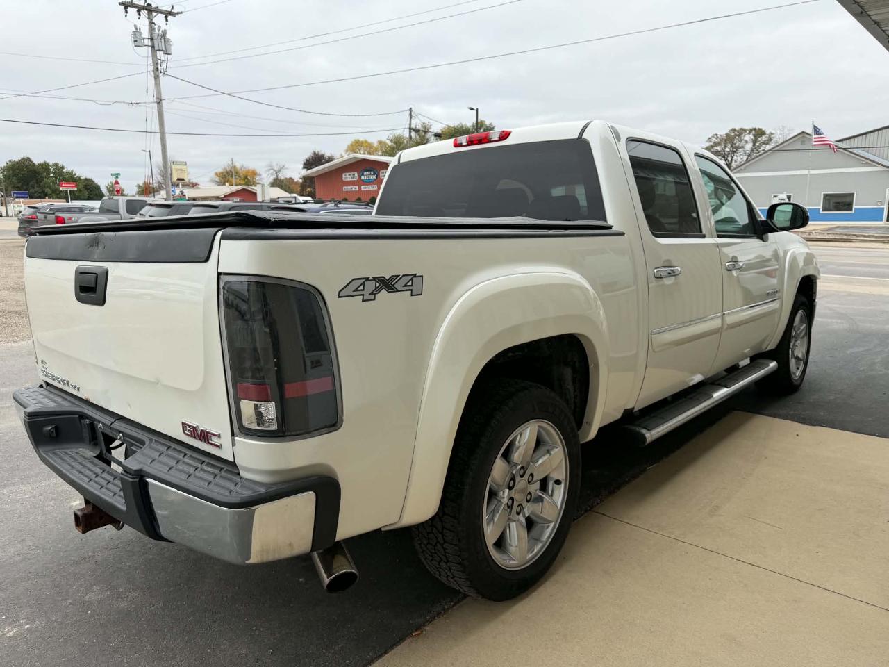 GMC Sierra 1500 4WD Crew Cab 143.5" SLT 2012