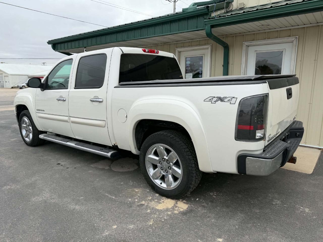 GMC Sierra 1500 4WD Crew Cab 143.5" SLT 2012
