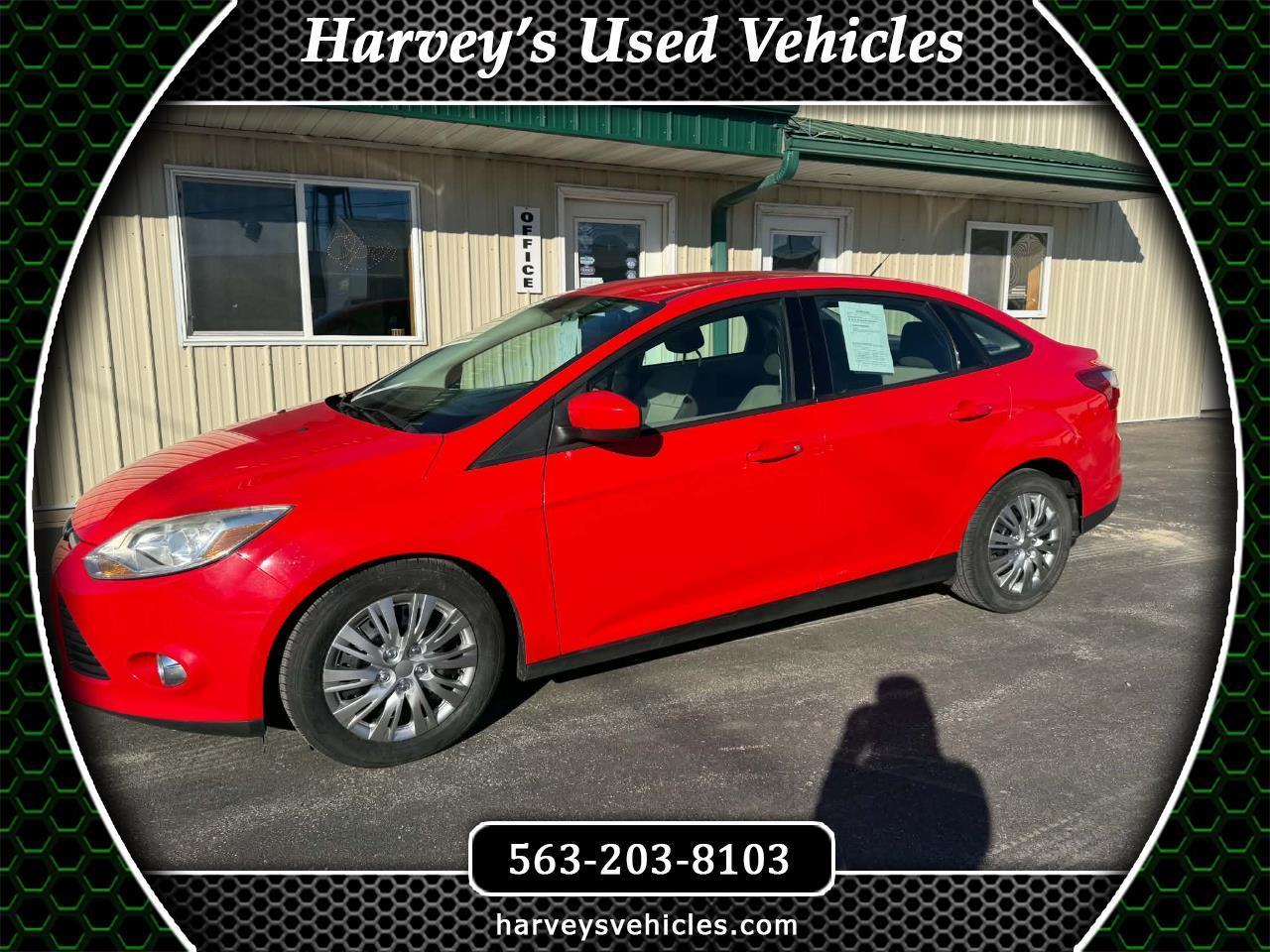 Ford Focus 4dr Sdn SE 2012