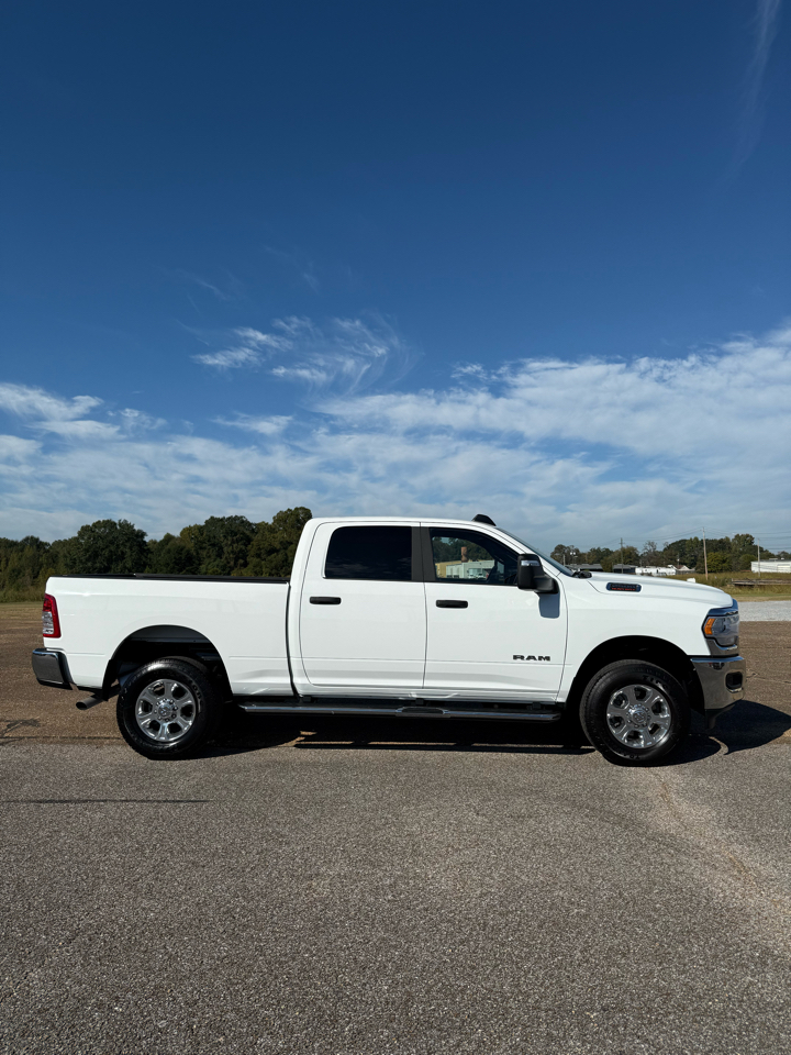 RAM 2500 Big Horn 4x4 Crew Cab 6'4" Box 2024