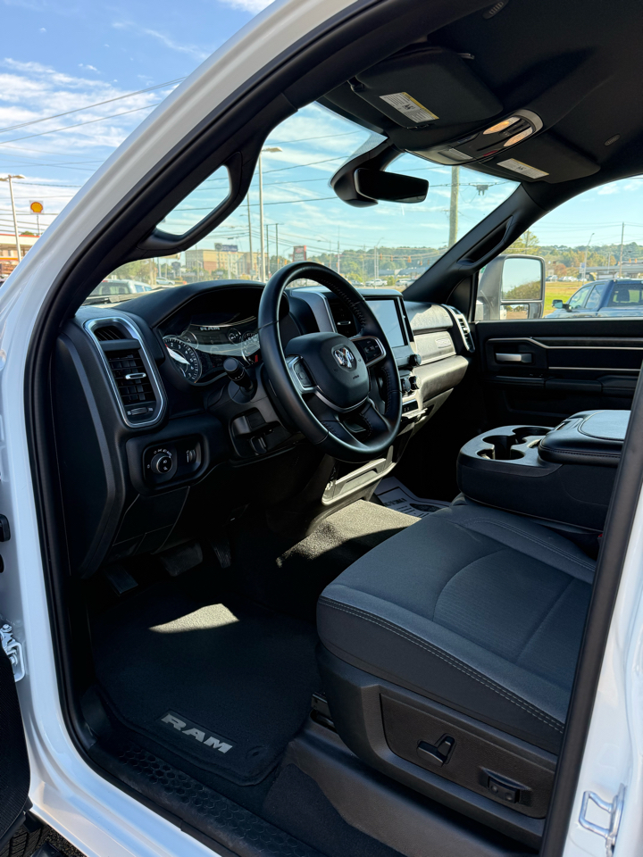 RAM 2500 Big Horn 4x4 Crew Cab 6'4" Box 2024