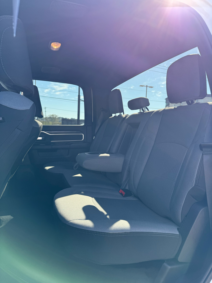 RAM 2500 Big Horn 4x4 Crew Cab 6'4" Box 2024