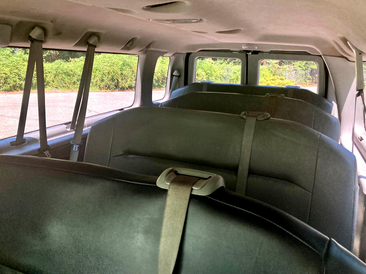 2013 Ford E-350 photo 22
