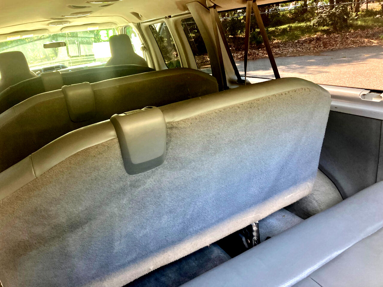 2013 Ford E-350 photo 26