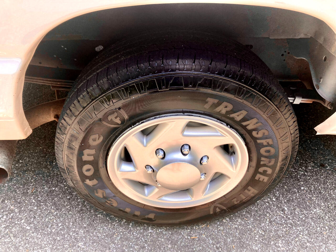 2013 Ford E-350 photo 29