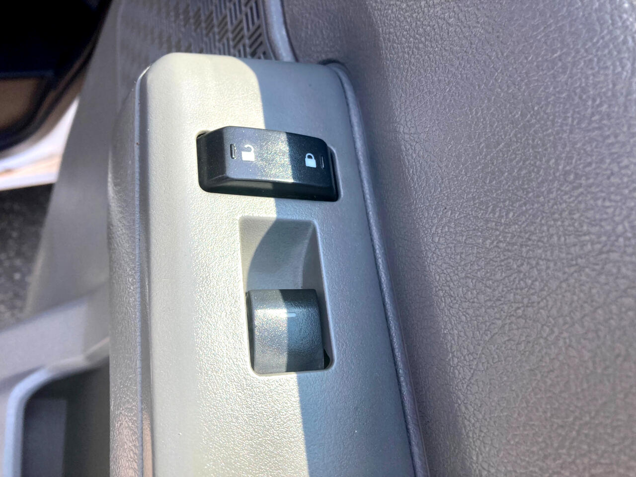 2013 Ford E-350 photo 37