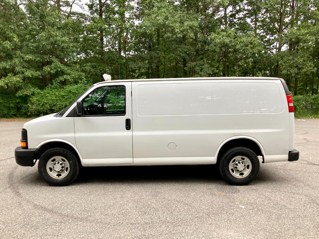 2016 Chevrolet Express 2500 Cargo photo 4