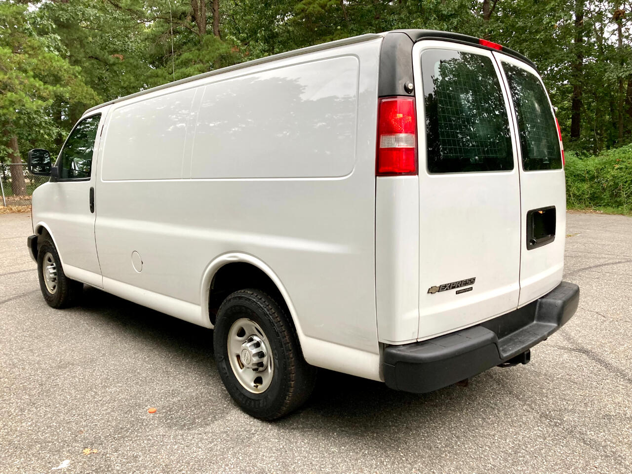 2016 Chevrolet Express 2500 Cargo photo 5