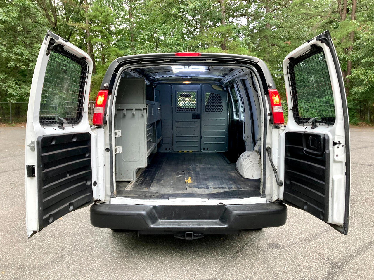 2016 Chevrolet Express 2500 Cargo photo 7