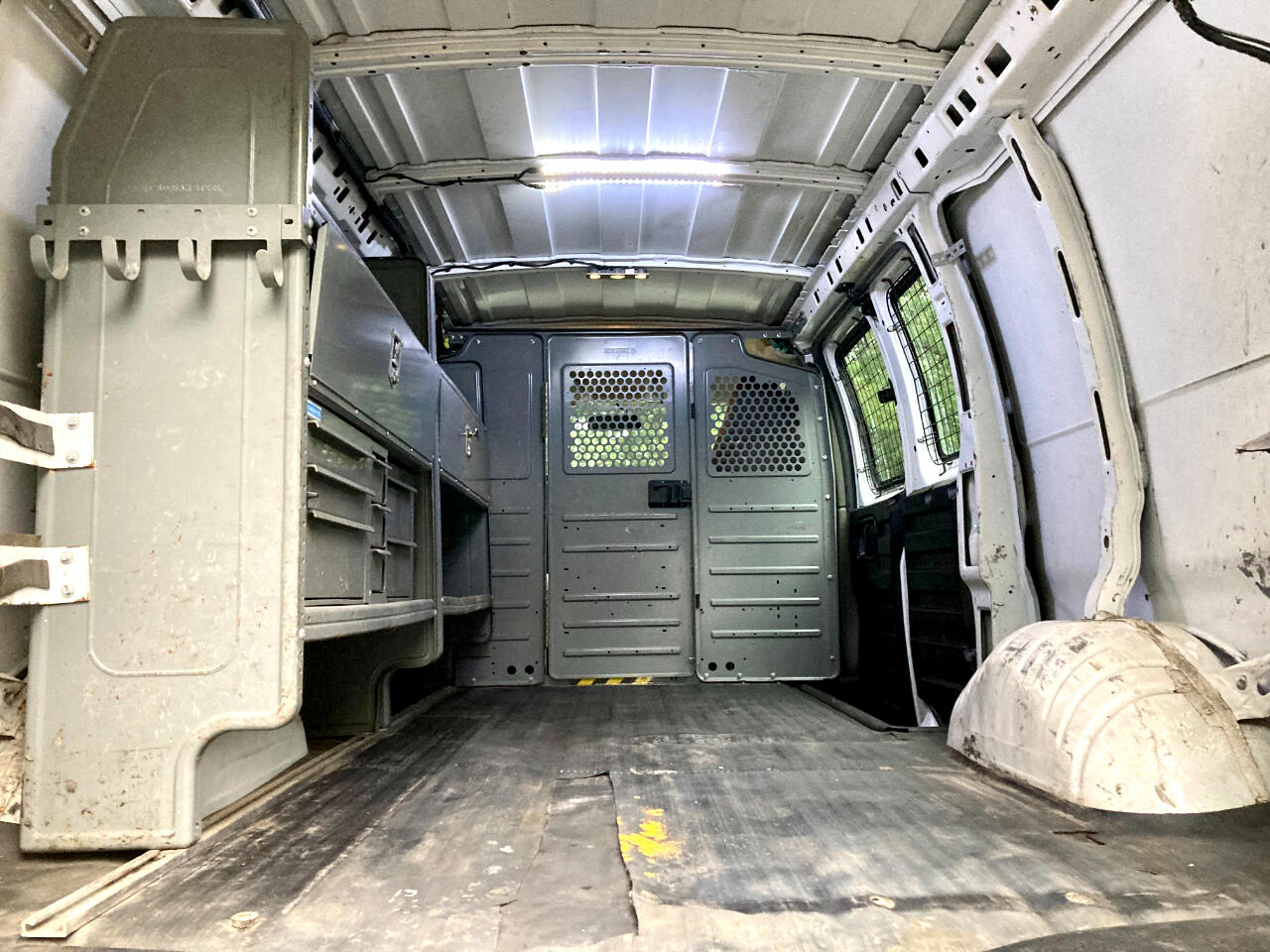 2016 Chevrolet Express 2500 Cargo photo 9