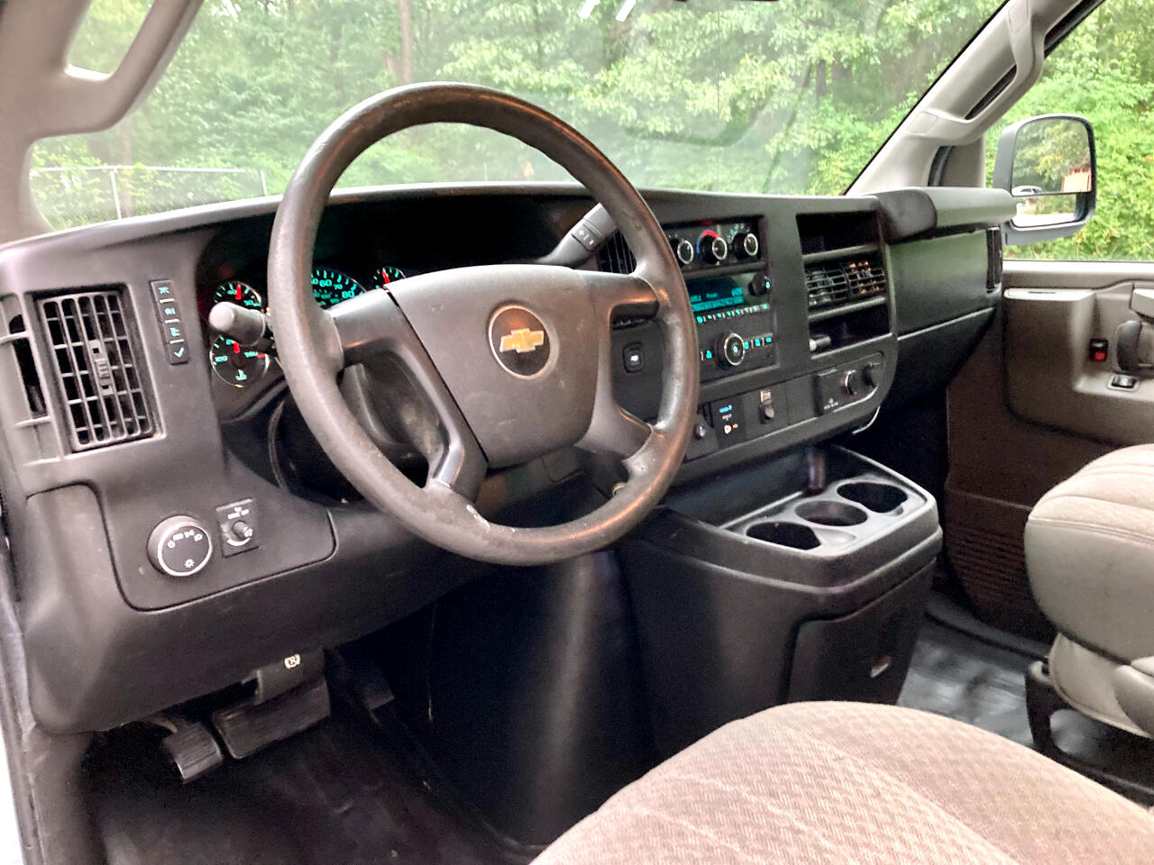 2016 Chevrolet Express 2500 Cargo photo 19