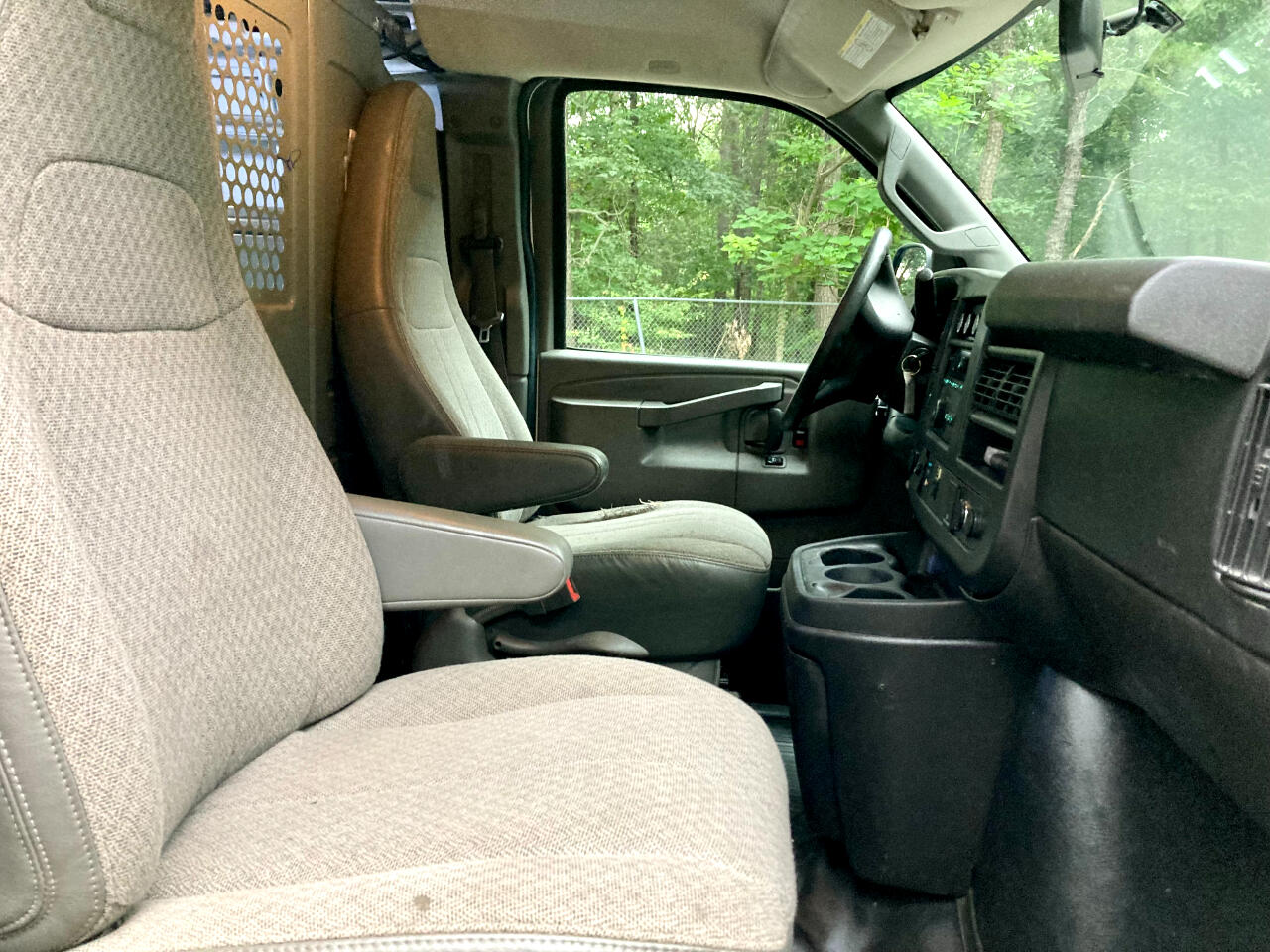 2016 Chevrolet Express 2500 Cargo photo 34