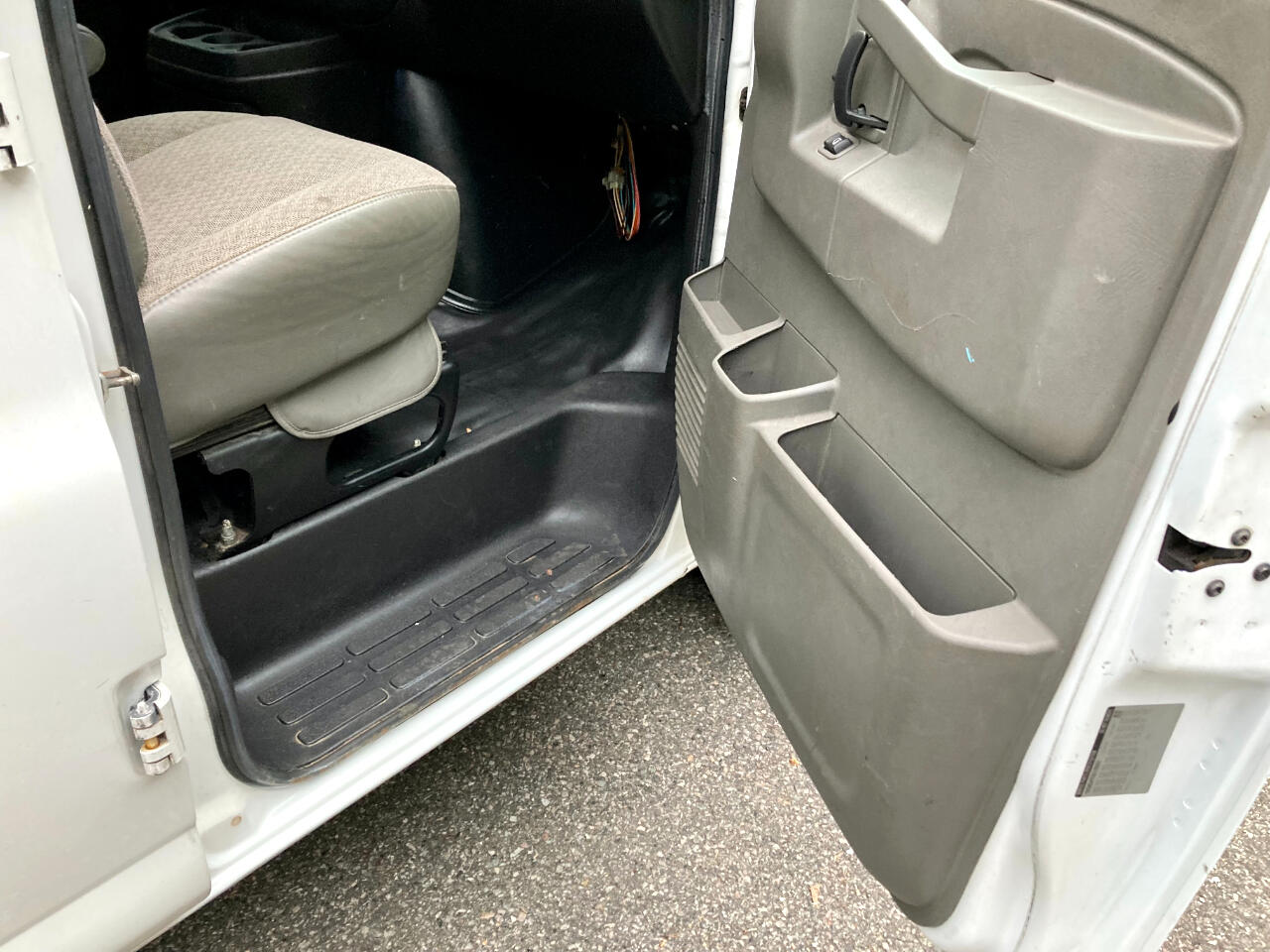 2016 Chevrolet Express 2500 Cargo photo 36