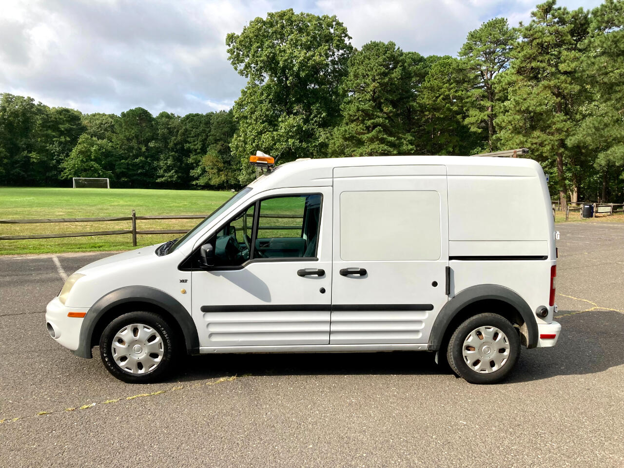 2013 Ford Transit Connect XLT photo 2