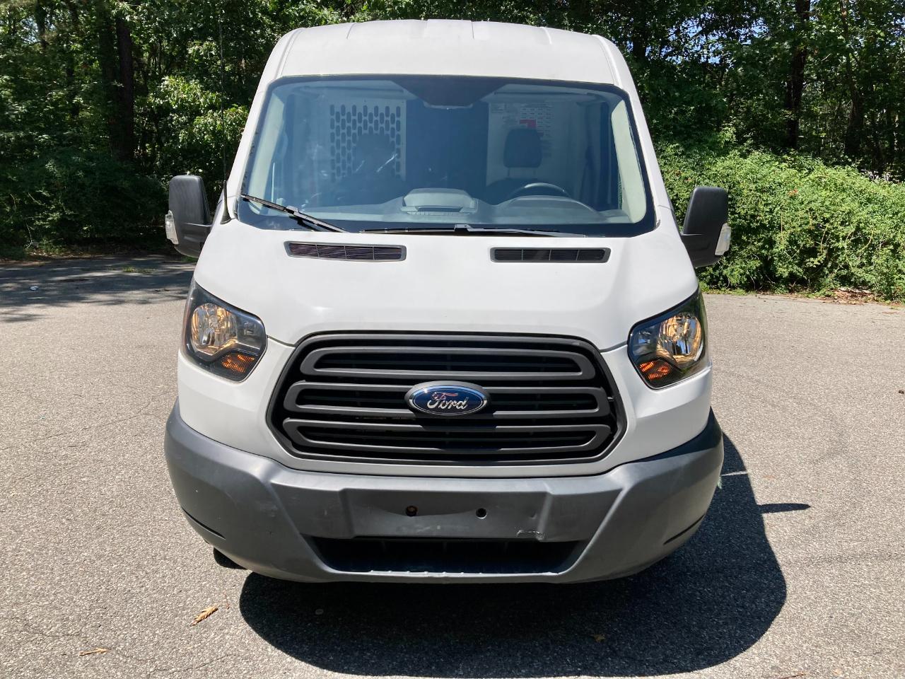 Ford Transit 150 Van Med. Roof w/Sliding Pass. 148-in. WB 2018