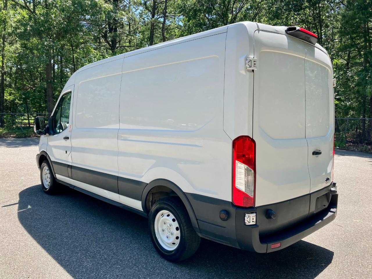 Ford Transit 150 Van Med. Roof w/Sliding Pass. 148-in. WB 2018