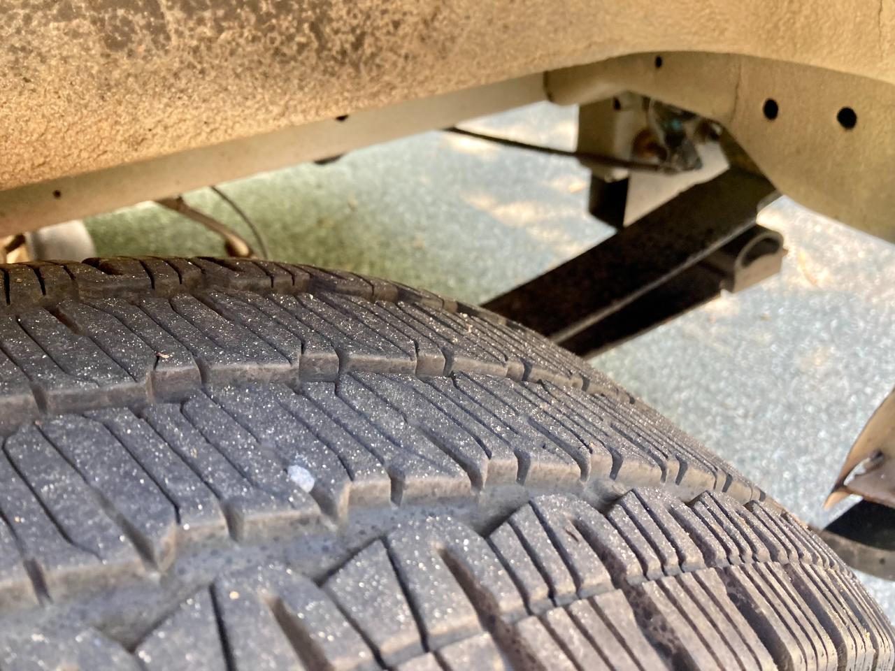 Ford Transit 150 Van Med. Roof w/Sliding Pass. 148-in. WB 2018