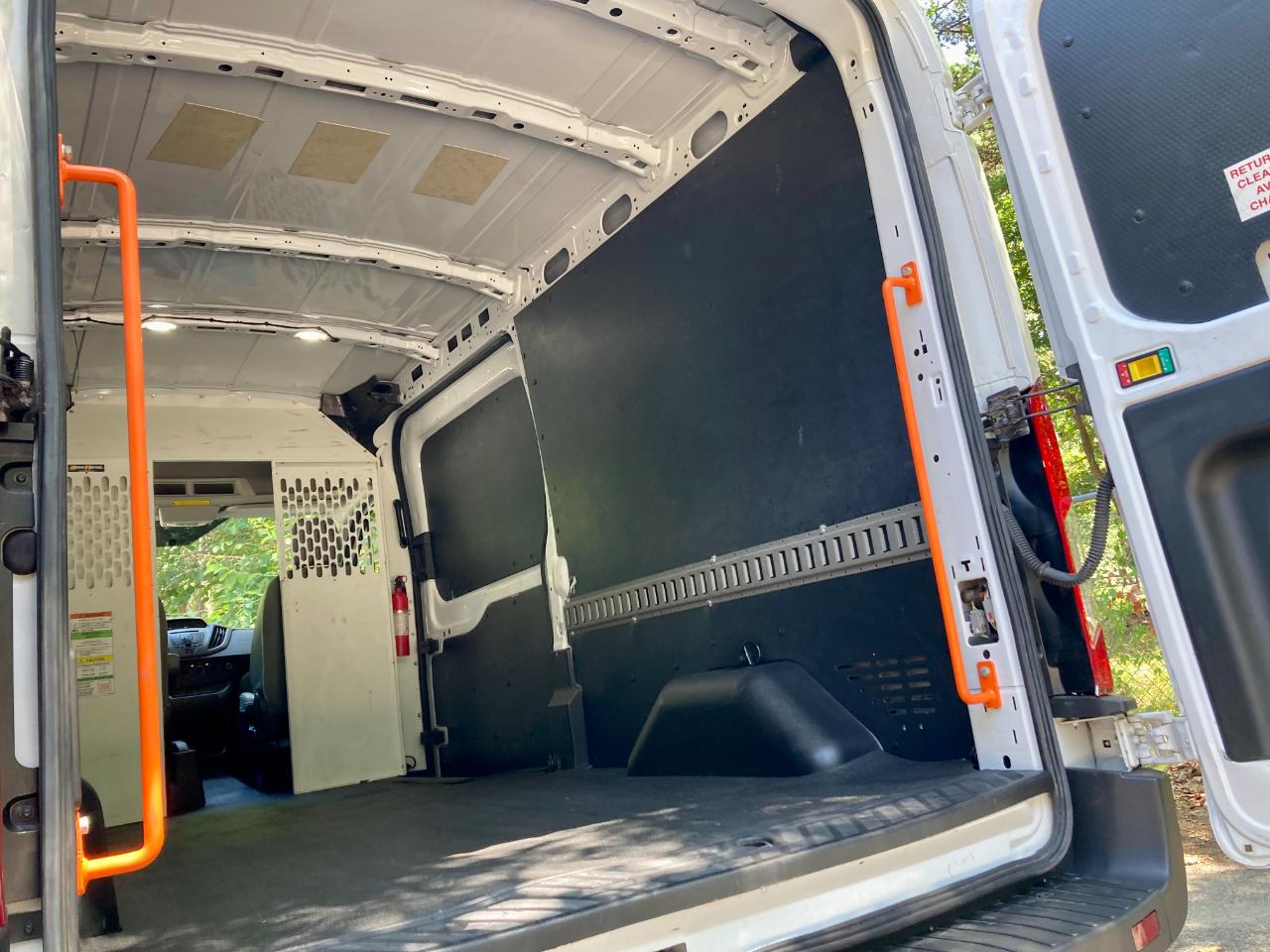 Ford Transit 150 Van Med. Roof w/Sliding Pass. 148-in. WB 2018