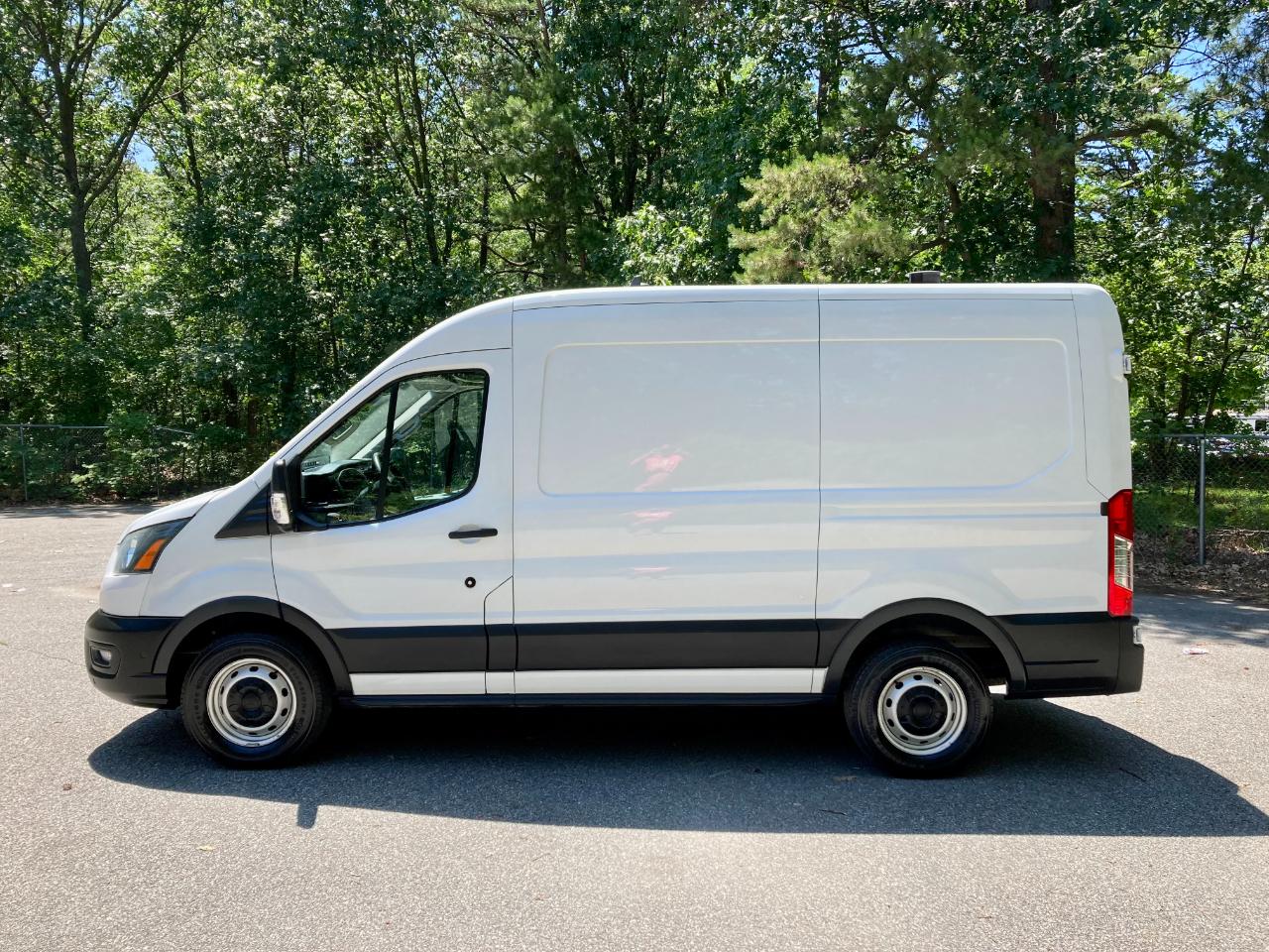 Ford Transit 250 Van Med. Roof w/Sliding Pass. 130-in. WB 2020