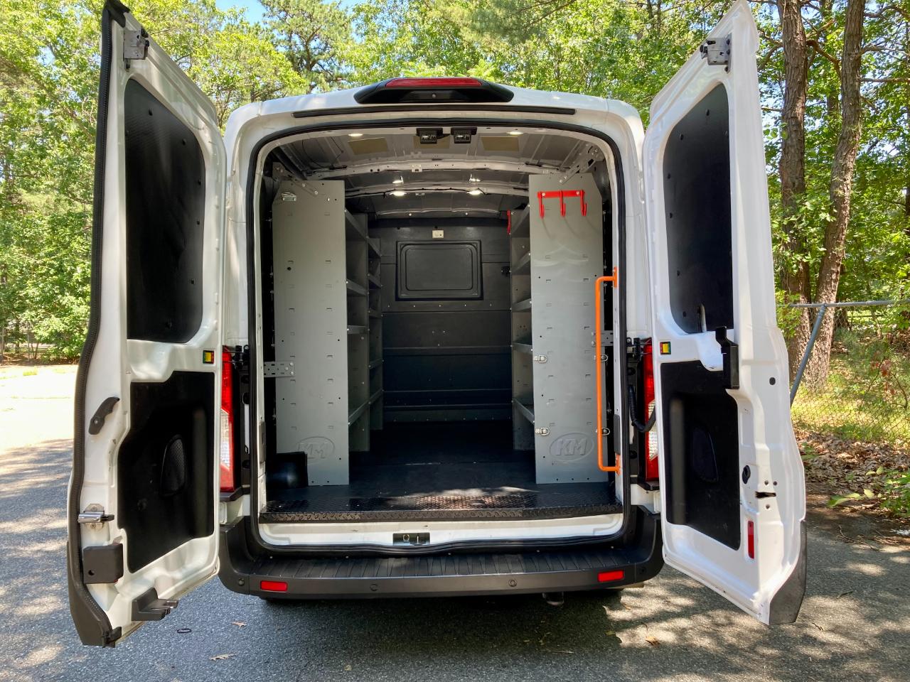 Ford Transit 250 Van Med. Roof w/Sliding Pass. 130-in. WB 2020