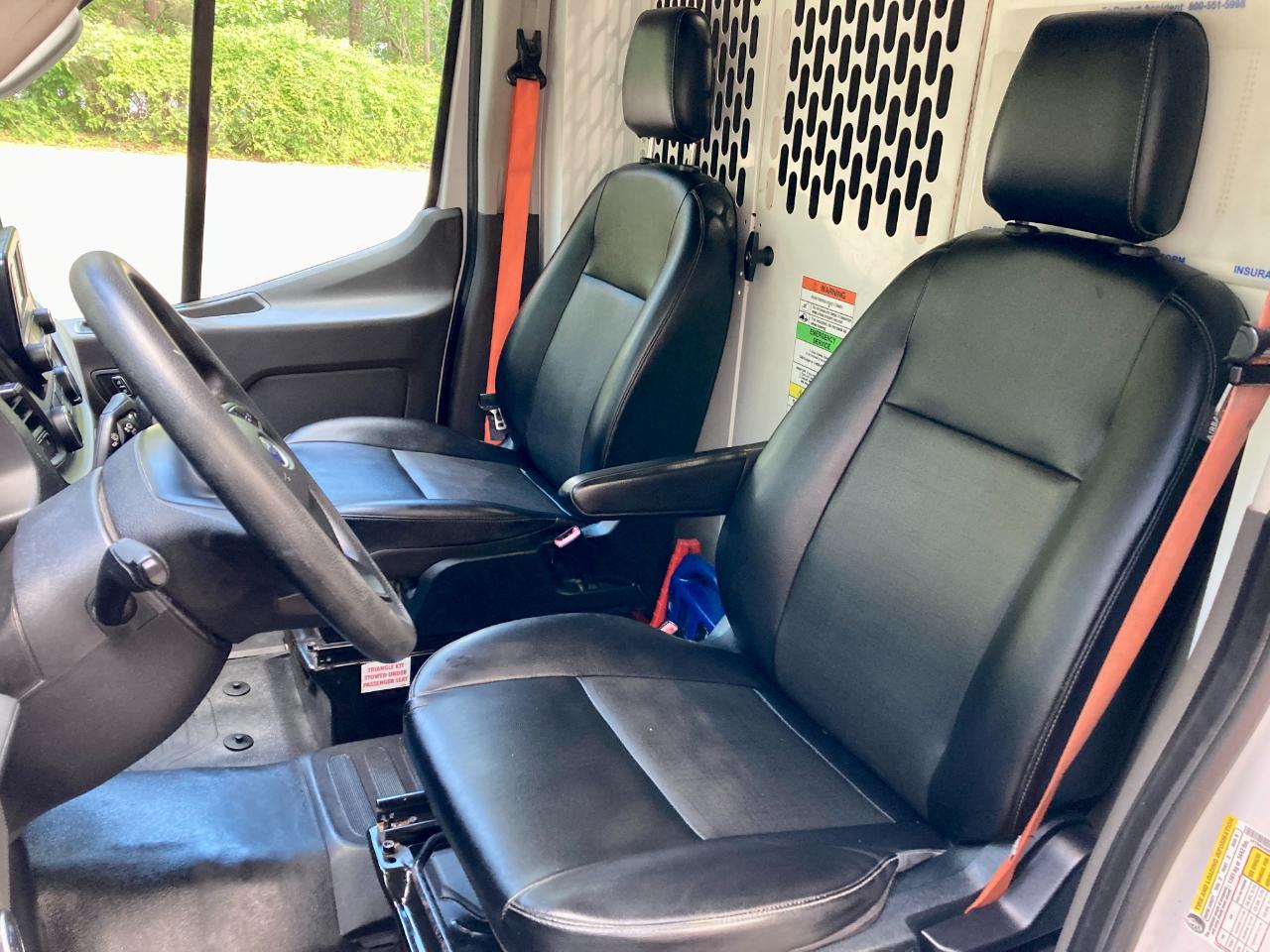 Ford Transit 250 Van High Roof w/Sliding Pass. 148-in. WB EL 2022