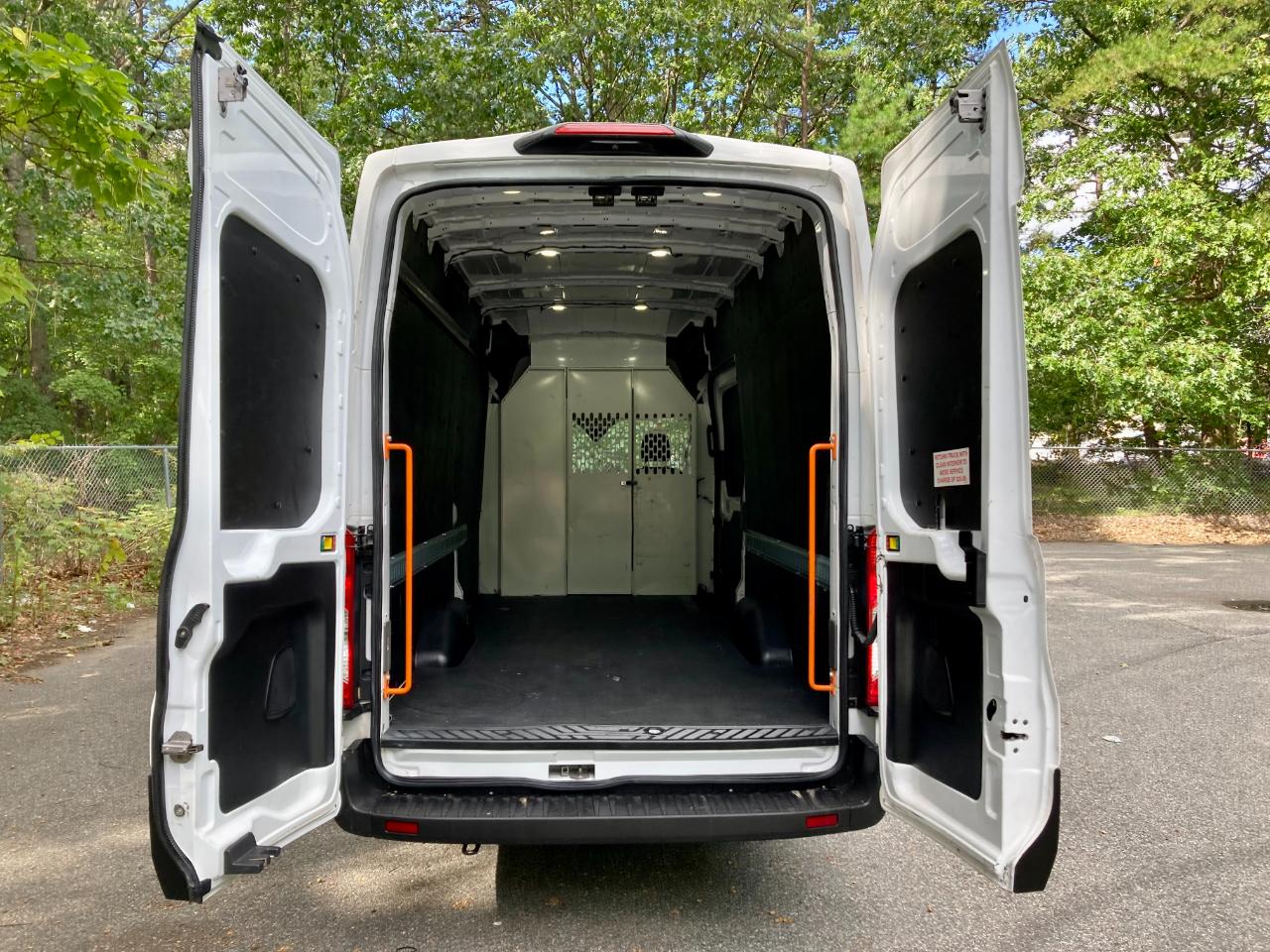Ford Transit 250 Van High Roof w/Sliding Pass. 148-in. WB EL 2022