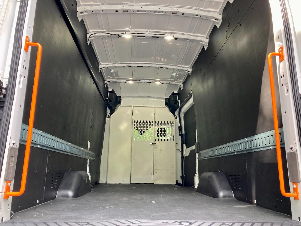 Ford Transit 250 Van High Roof w/Sliding Pass. 148-in. WB EL 2022