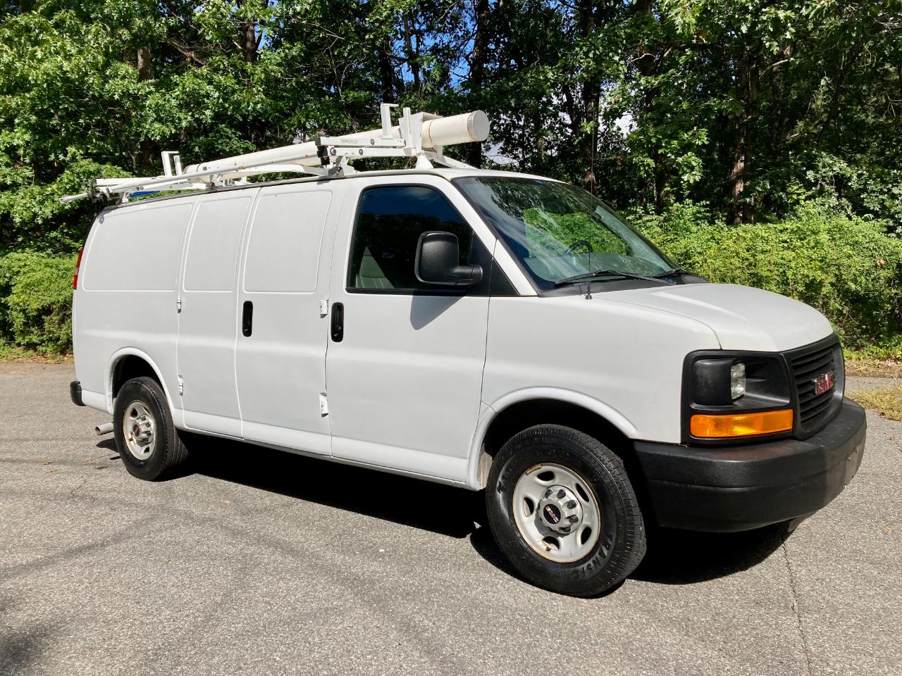 GMC Savana G3500 Cargo 2013