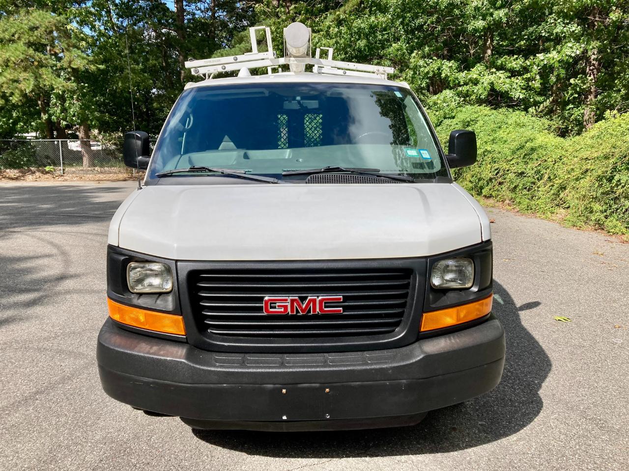 GMC Savana G3500 Cargo 2013