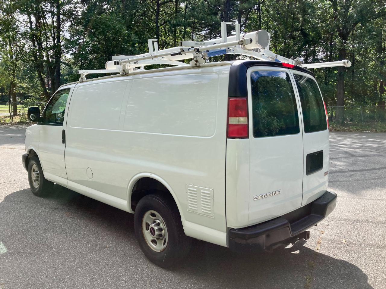 GMC Savana G3500 Cargo 2013
