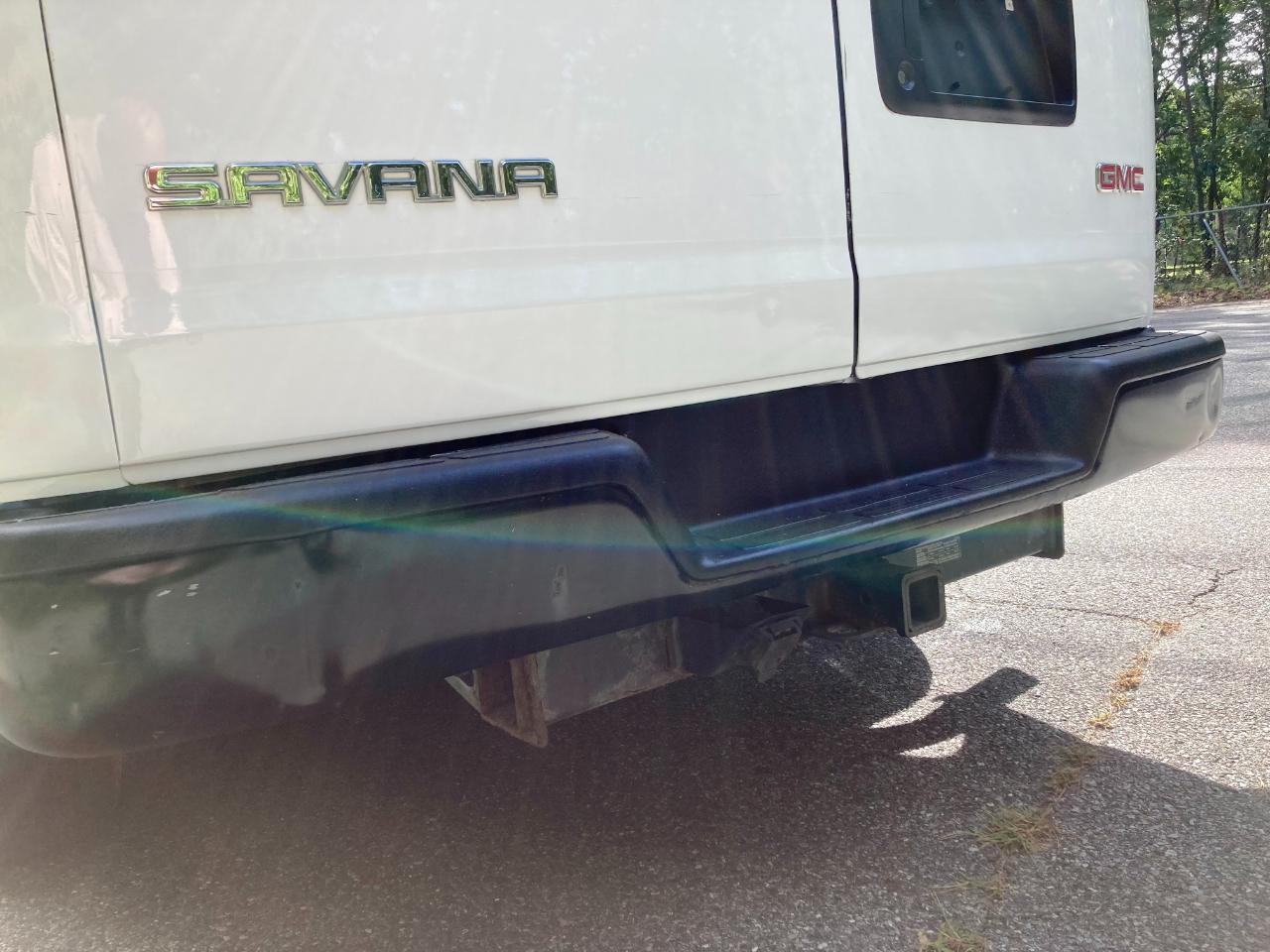 GMC Savana G3500 Cargo 2013