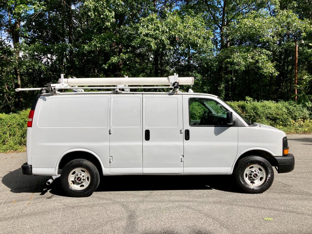 GMC Savana G3500 Cargo 2013