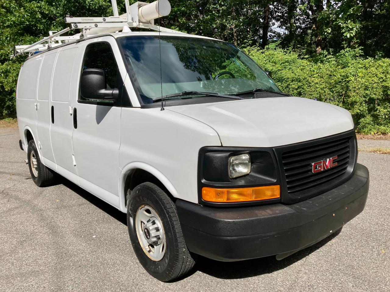 GMC Savana G3500 Cargo 2013