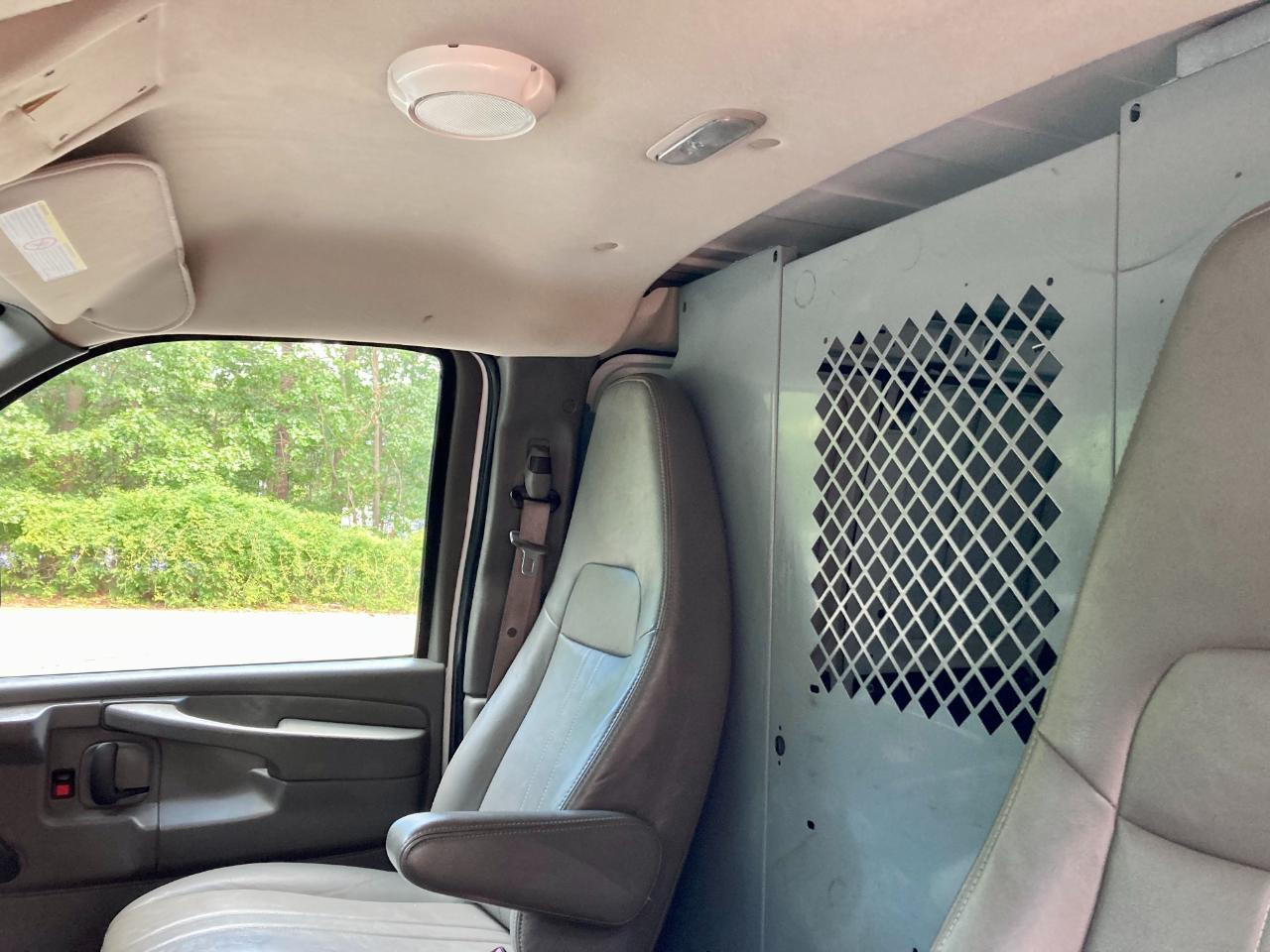 GMC Savana G3500 Cargo 2013