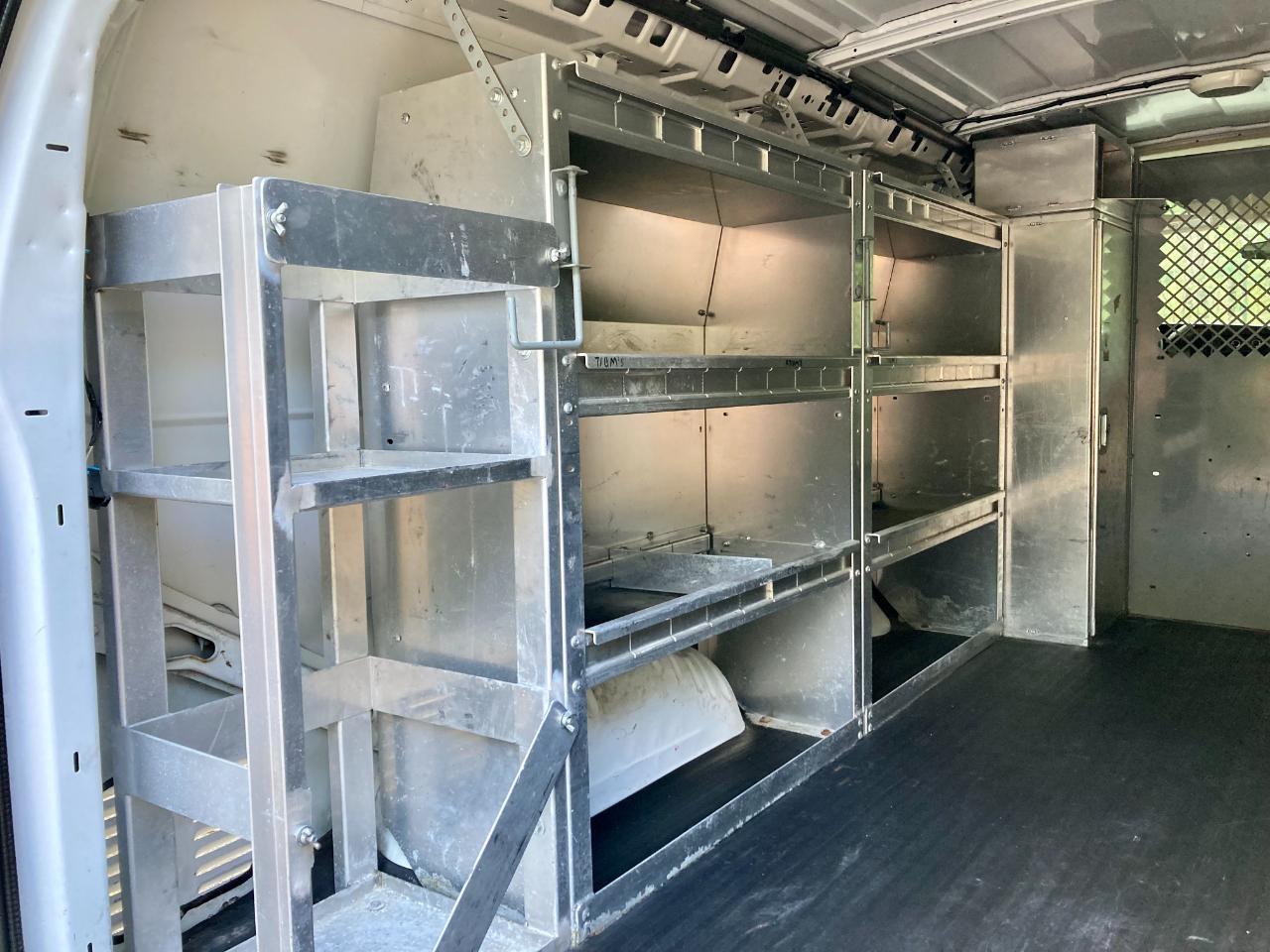 GMC Savana G3500 Cargo 2013