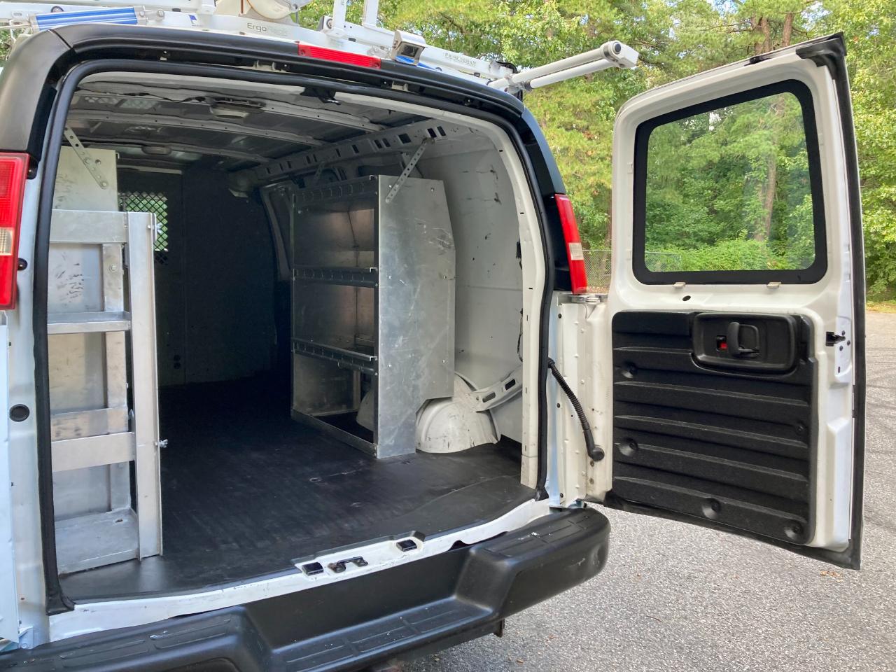 GMC Savana G3500 Cargo 2013
