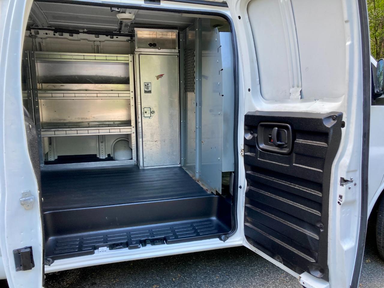 GMC Savana G3500 Cargo 2013