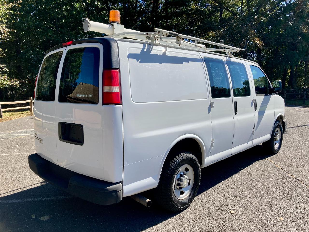 Chevrolet Express 2500 Cargo 2011