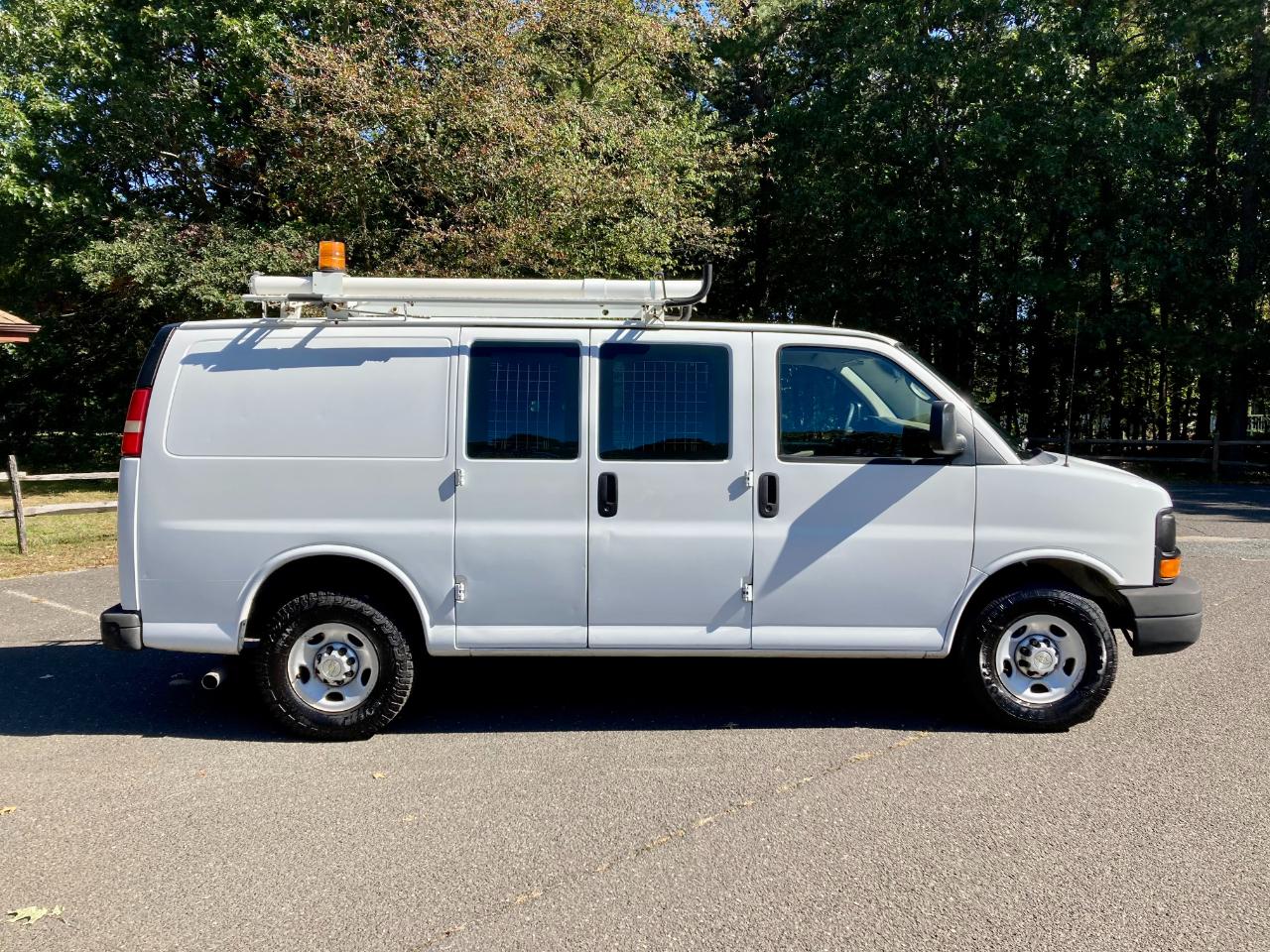 Chevrolet Express 2500 Cargo 2011
