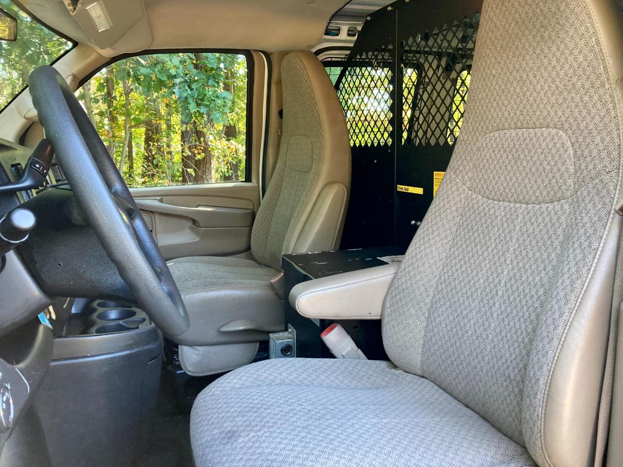 Chevrolet Express 2500 Cargo 2011