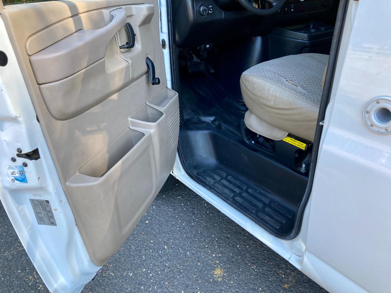 Chevrolet Express 2500 Cargo 2011