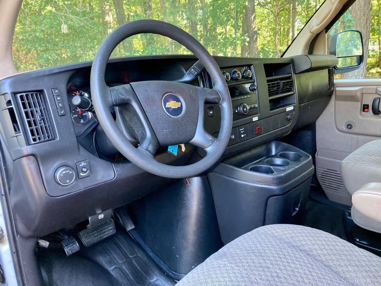 Chevrolet Express 2500 Cargo 2011