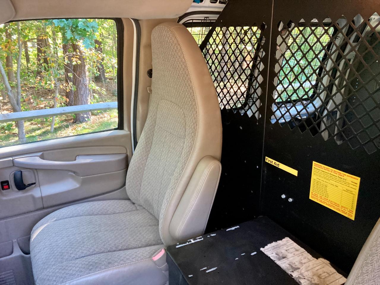 Chevrolet Express 2500 Cargo 2011