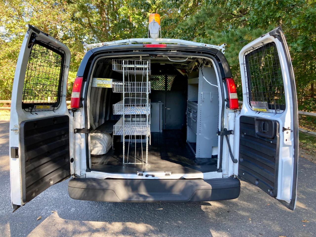 Chevrolet Express 2500 Cargo 2011