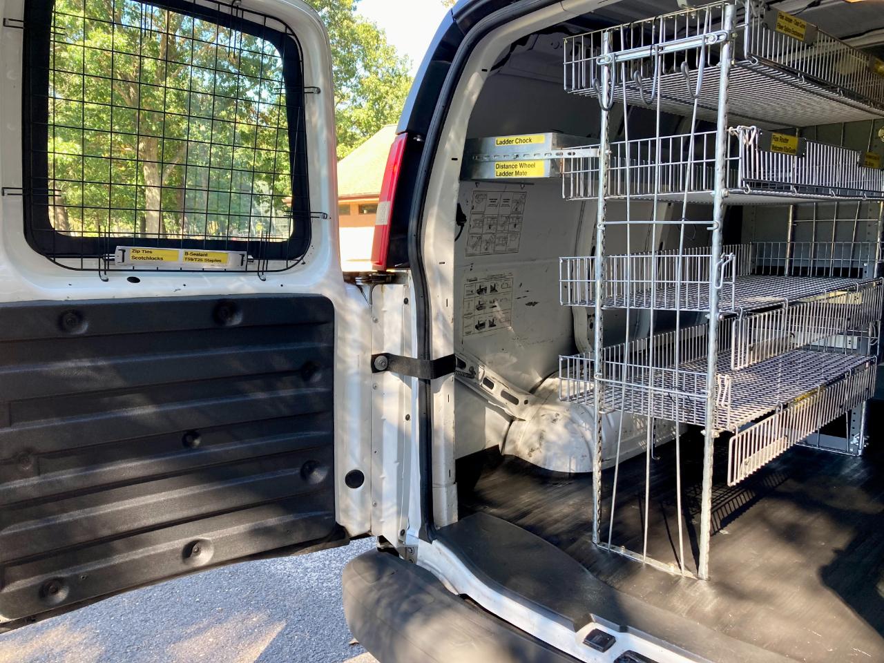Chevrolet Express 2500 Cargo 2011