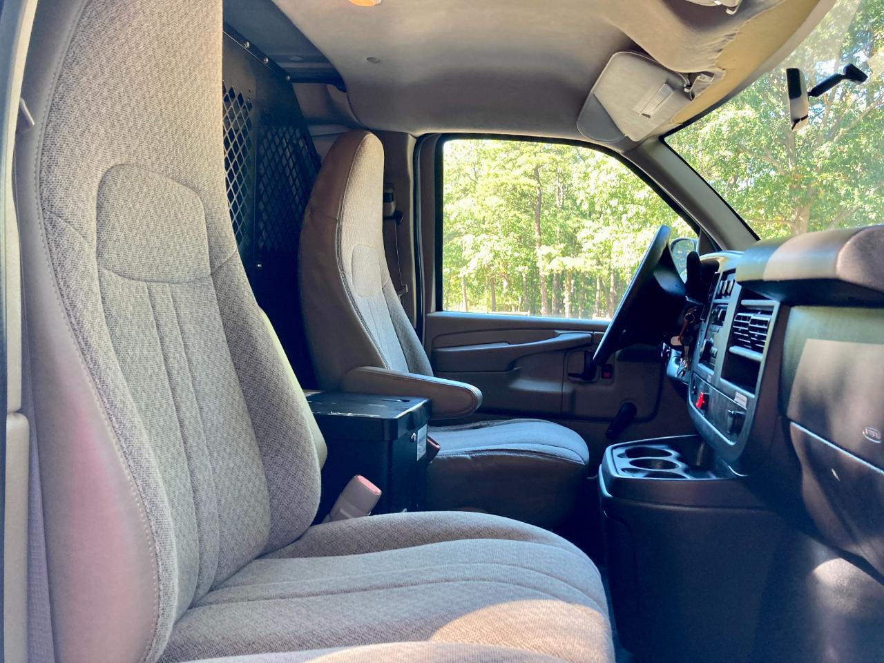 Chevrolet Express 2500 Cargo 2011